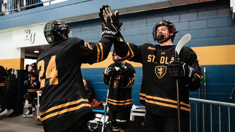 Men's hockey receives votes in D-III Hockey News Preseason Poll