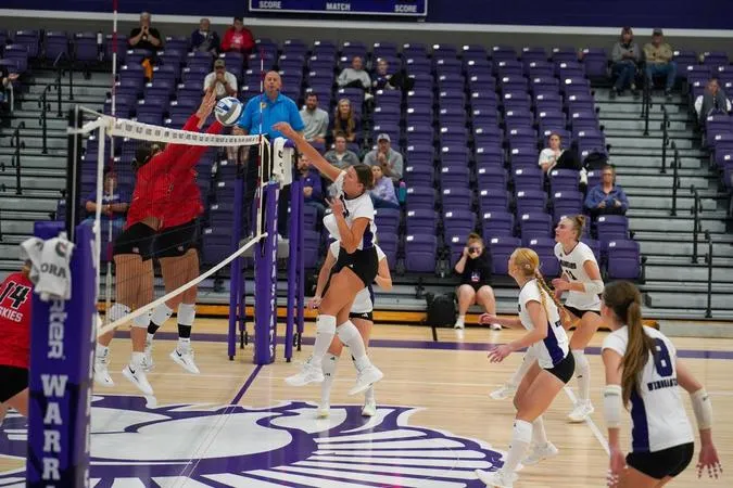 Warriors Volleyball Comes Up Short in Five-Set Battle Against No.15 St. Cloud State
