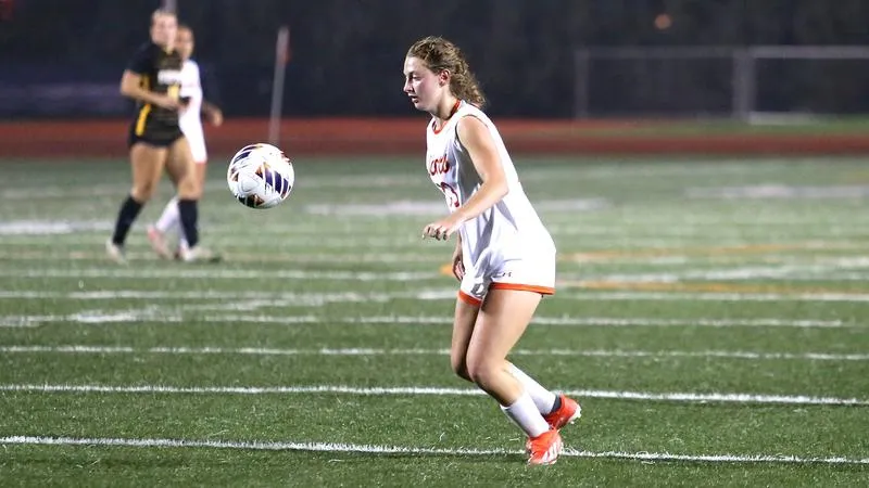 Women's Soccer: Edmonson, Scots Topple Gustavus, 2-1