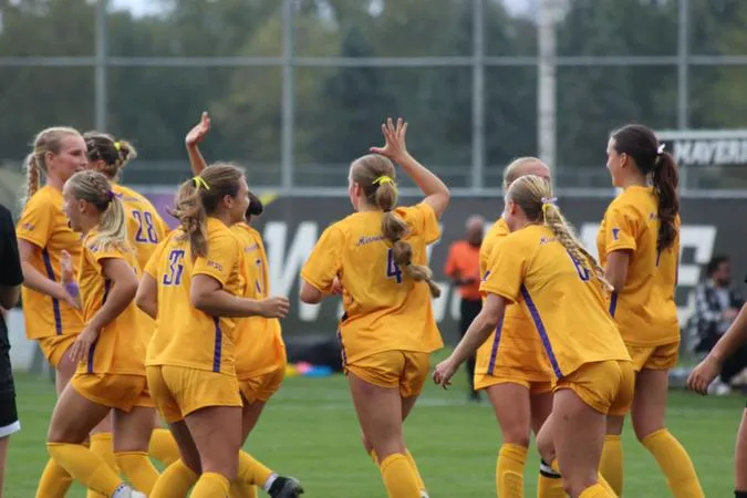 No. 7 Mavericks Set to Face Beavers and Bulldogs in NSIC Roadtrip