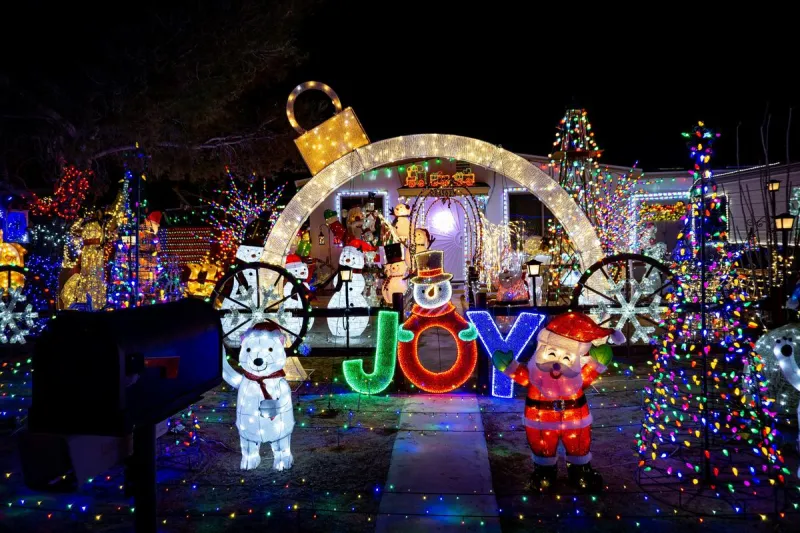 Light Up Princeton Registration Is Open Now Through November 13th