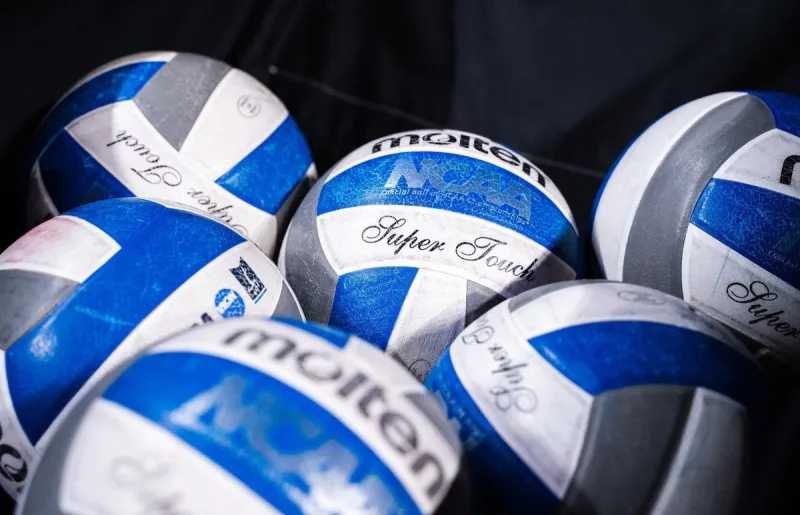 Local Volleyball Teams Battle Through Competitive Thursday Night Matchups