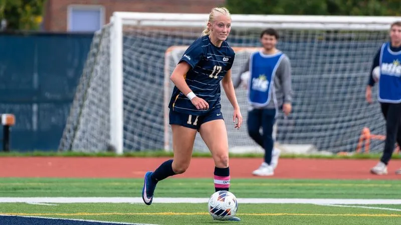 Golden Bears shut out Golden Eagles 2-0, limit UMC to one shot