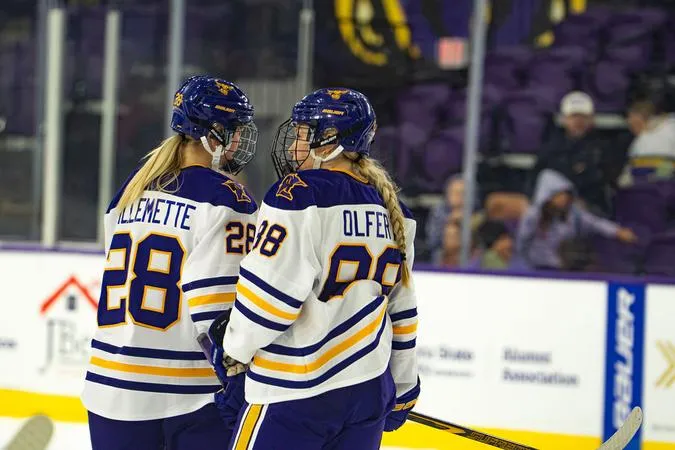 No. 15 Mavericks Drop Conference Opener 5-3 to Huskies