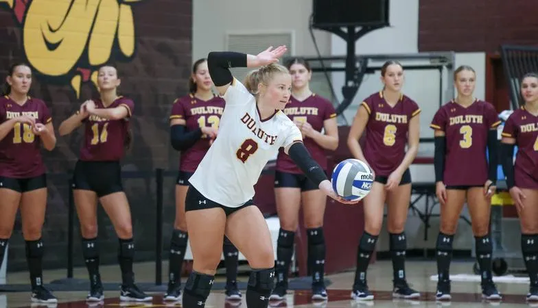 No. 19 Bulldogs Upset No. 5 Concordia-St. Paul in Five-Set Thriller on the Road