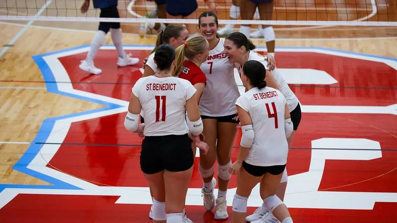 Volleyball Back in Win Column with Win Over Scots