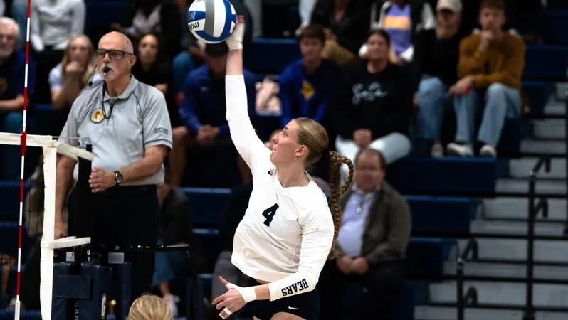 Golden Bears fall to Bulldogs in five sets