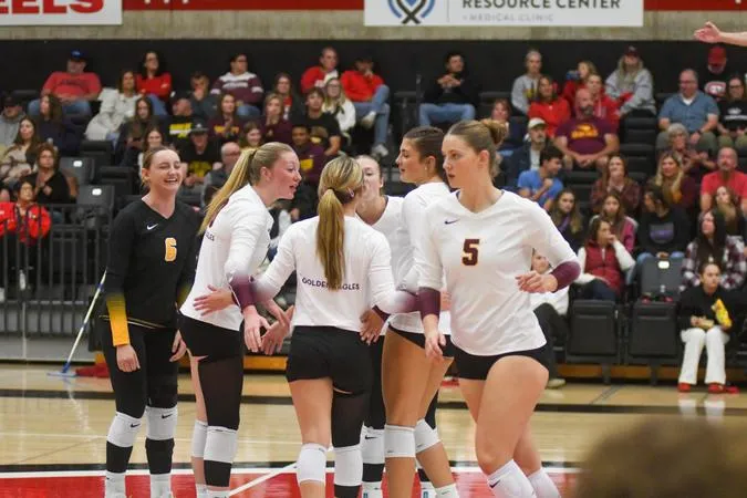 Golden Eagles Swept By No. 15 St. Cloud State