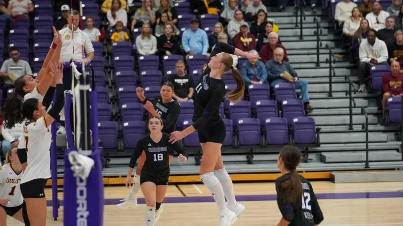 Winona State Falls to Minnesota Duluth in Three Straight Sets