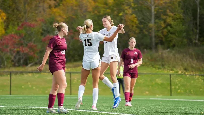 Women's soccer blanks Concordia, Johnson first to reach 100-point milestone