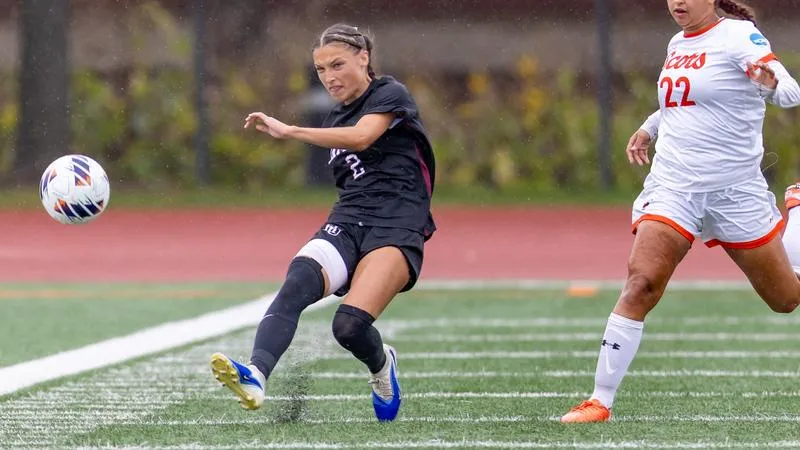 Pipers Record Ten Shots in Loss to Saint Mary's