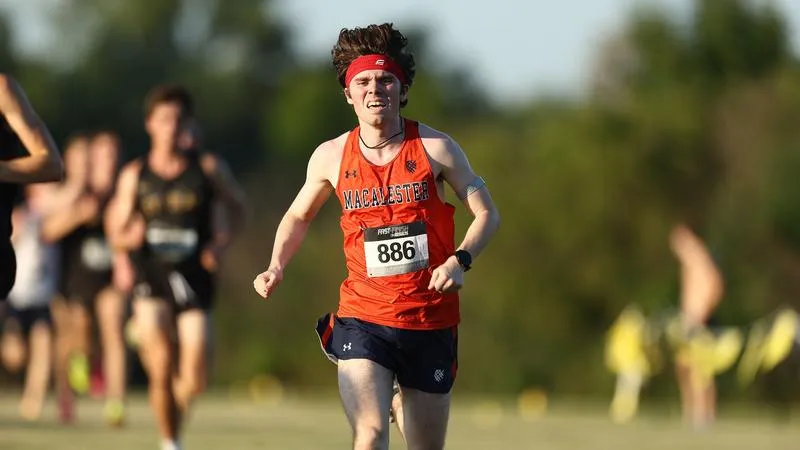 Men's Cross Country: Macalester Competes at Pre-Nationals Meet