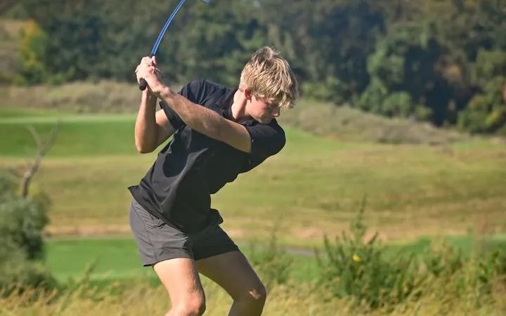 Golf teams complete play at Sword and Shield Invite