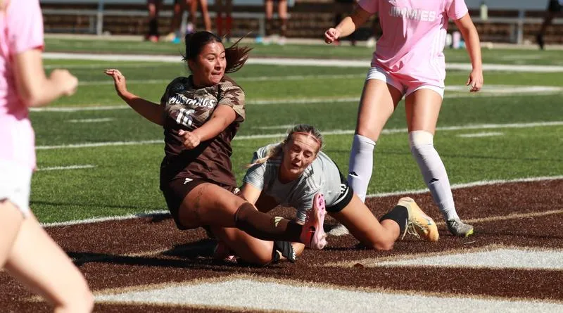Paredes-Nino brace pushes Mustangs to a tie against Jamestown