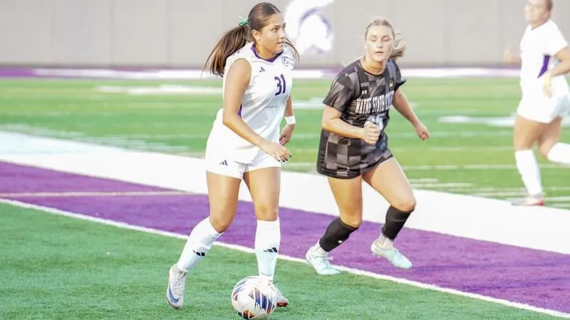 Warriors and Gold Eagles End in 1-1 Draw