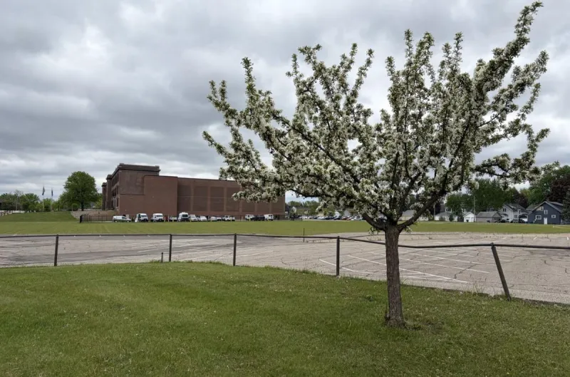 St. Cloud Weighs Two Visions For Former Tech High School Site