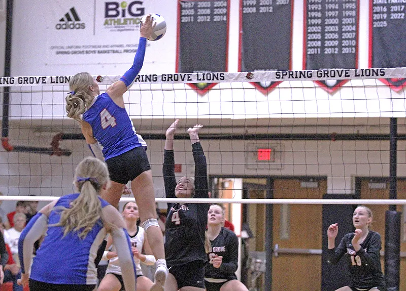 Volleyball: Cougars Sweep SG and L/P, Take Control of SEC-East