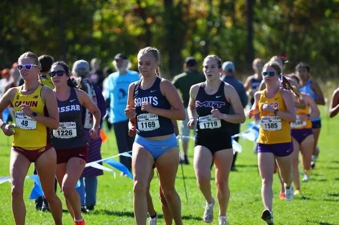 Niemi Leads Women's Cross Country Against National Field at Pre-Nationals