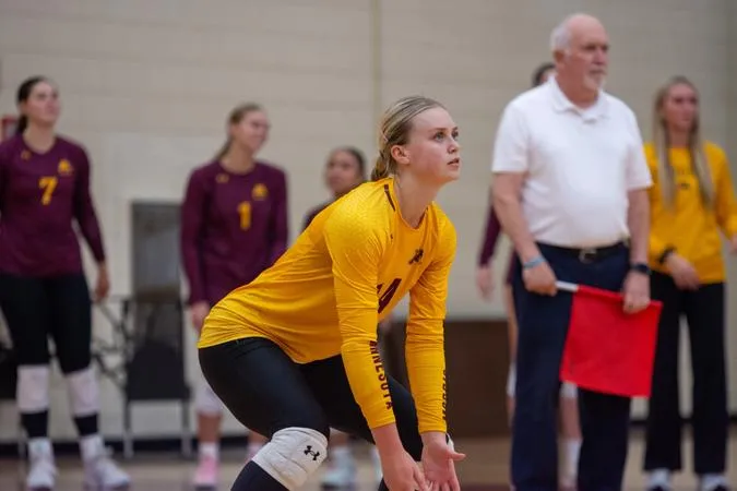 Volleyball Hosts Crown in Lone Match of the Week