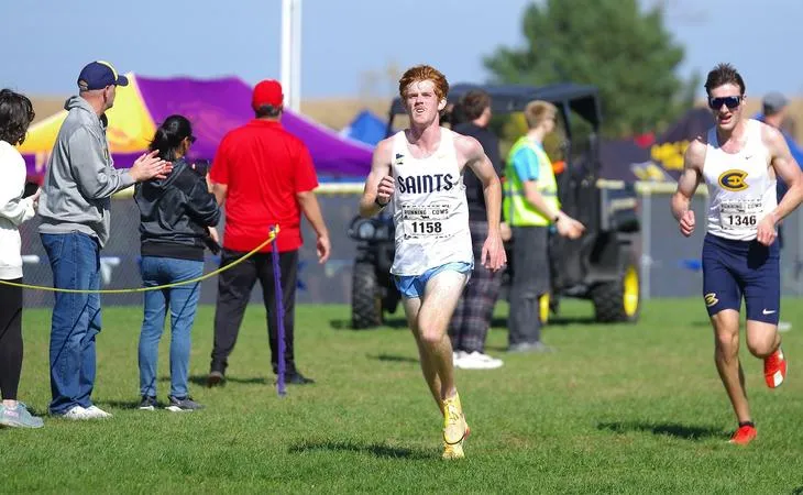 Men's Cross Country Finishes 11th at Pre-Nationals Behind Vanderwal