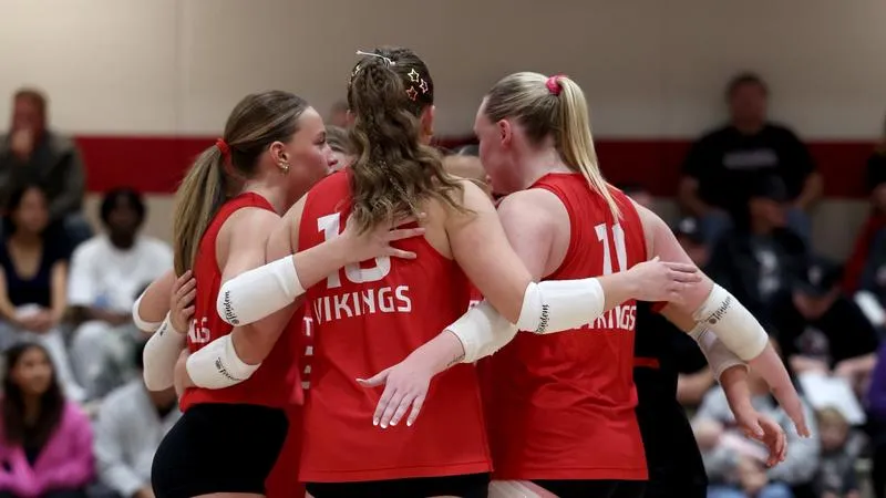 Volleyball Downed in Three at Hamline