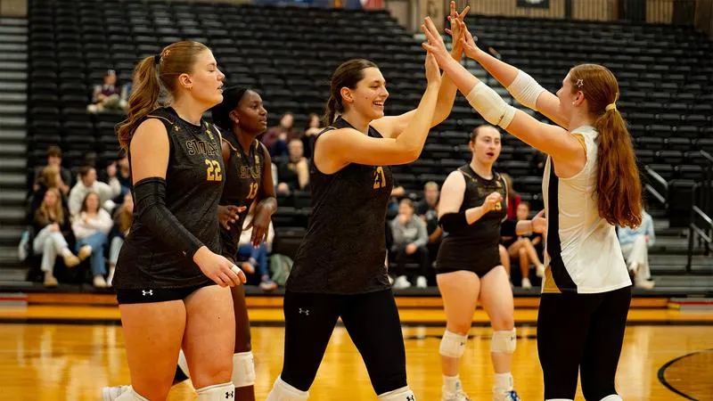 Volleyball appears in AVCA national balloting for 16th poll in a row