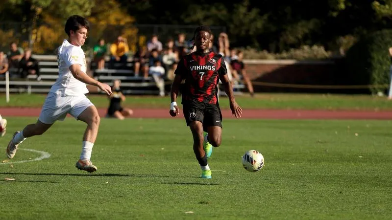 Tendaie's Hat Trick Leads Men's Soccer Over Gustavus