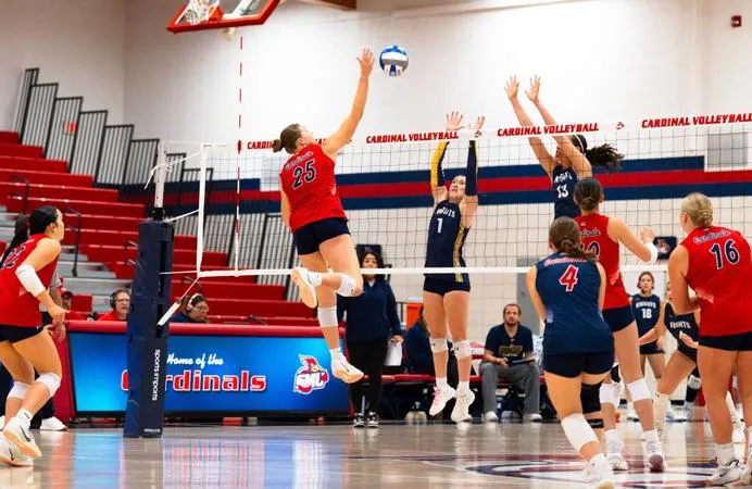 Kali Olson Tops Record Books as Solo Block Leader