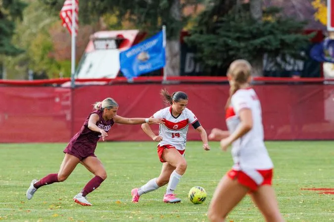 Something About Mary: Cox's Early Strike Ignites Dragon Victory