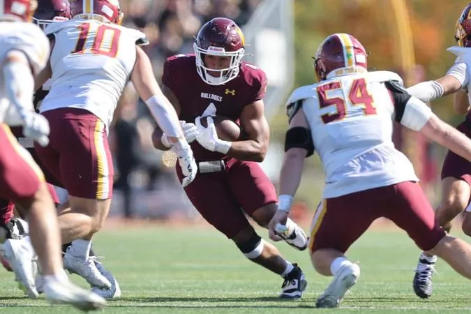 No. 18 UMD Football Dominates on Homecoming Day With 34-7 Victory Over No. 22 Northern State