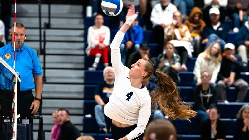 Golden Bears ground Golden Eagles in straight-sets win