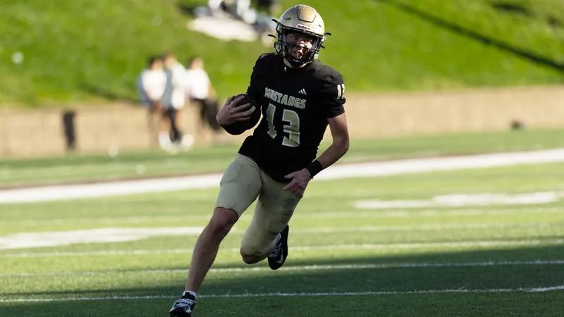 Mustang drops hard-fought battle to Cougars; USF snaps fourth quarter tie with two touchdowns