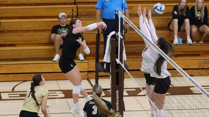 Career-high from Jones leads SMSU past Northern State in five sets