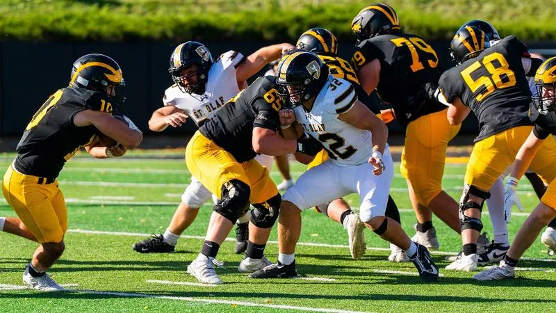 Football falls to 0-3 on road with loss in St. Peter