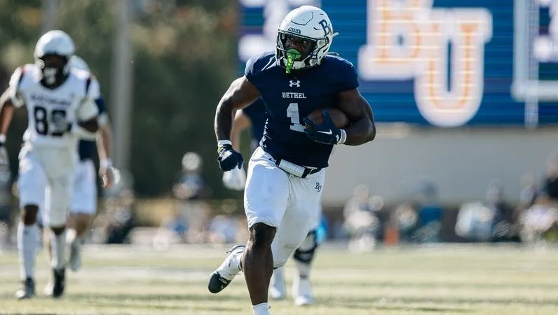 No. 16 Royals Bounce Back With Homecoming Rout of Auggies