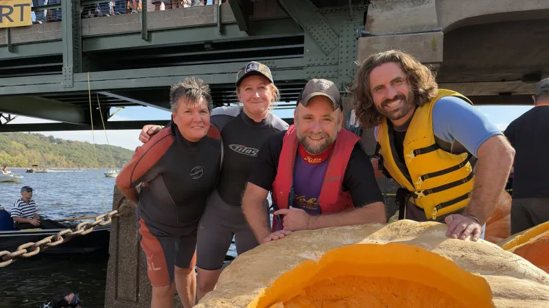 Pumpkin regatta brings hundreds to the St. Croix waterfront