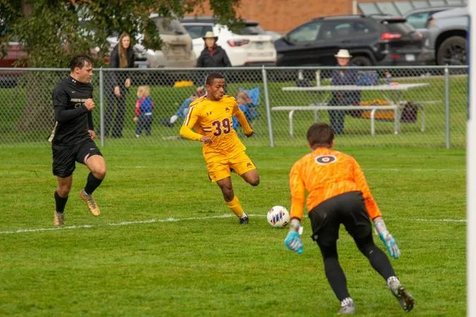 Men's Soccer Looks to Add to the Win Streak at Crown