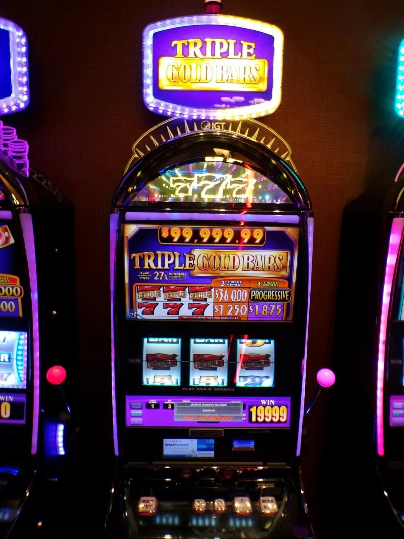 A Truck Driver's $15 Bet at Routine Iowa Casino Stop Turns Into a Massive Payday