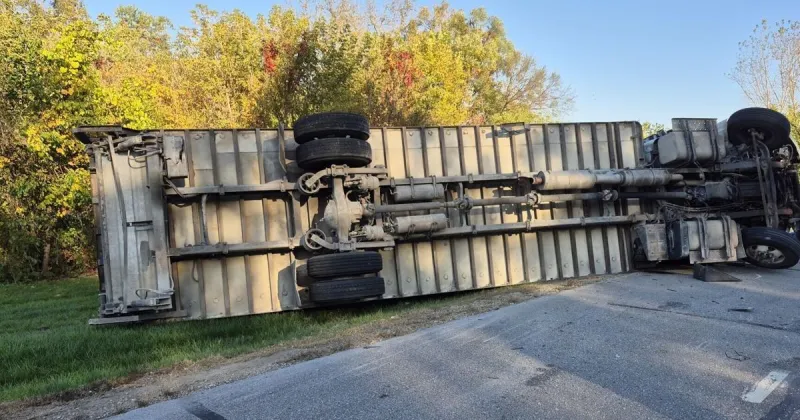 Truck driver dies Sunday in rural Stoddard crash