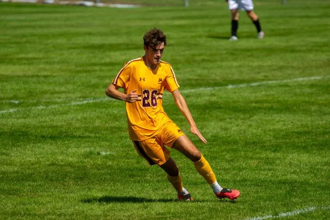 Adams Continues Scoring Streak as Cougars Win Fifth Straight Game
