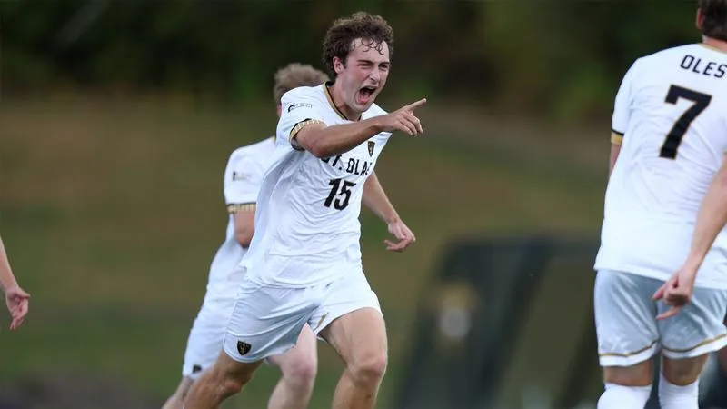 Second-ranked Oles lead twice, held to 2-2 tie against UW-Superior