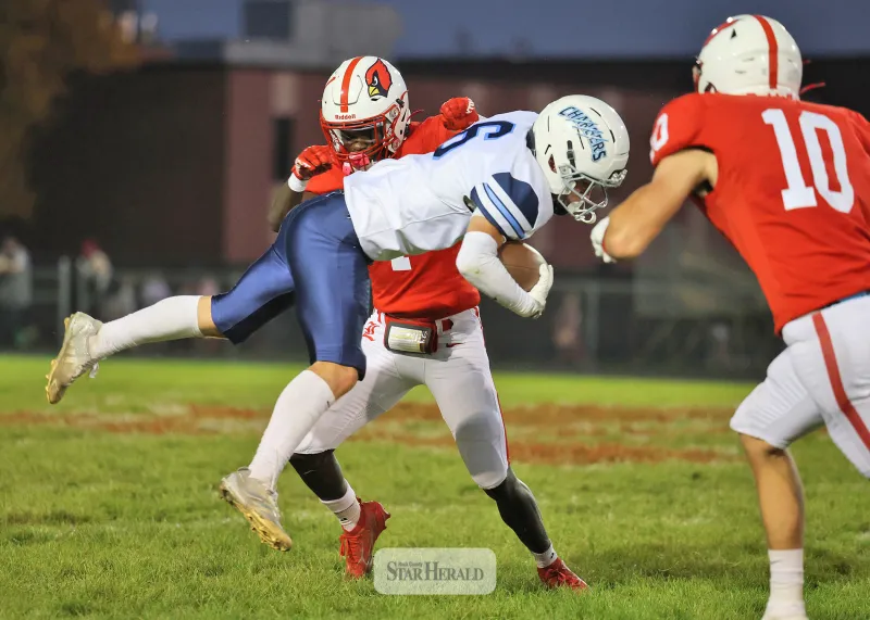Dragons football wins fourth game in a row taking down Jaguars 52-30