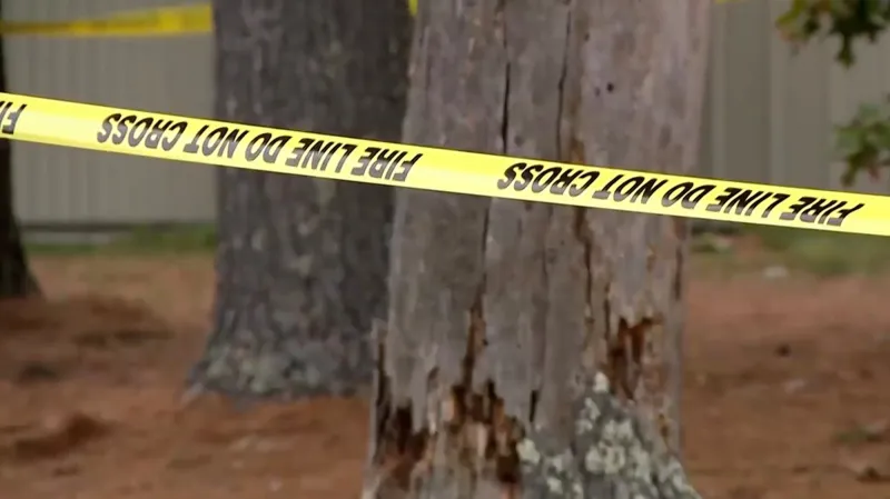 Grandmother, daughters and grandson among 6 victims who died in a Wisconsin plane crash