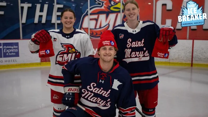 Hockey Holds Annual Ice Breaker on Oct. 24