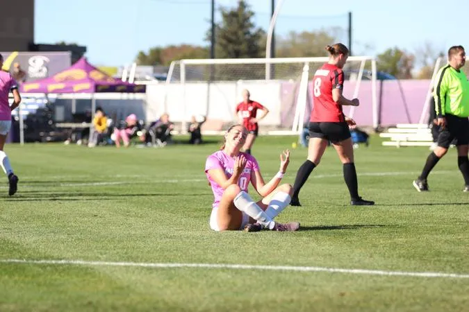 Stromberg Scores Twice as No. 3 Mavericks win 5-0 over MSU Moorhead