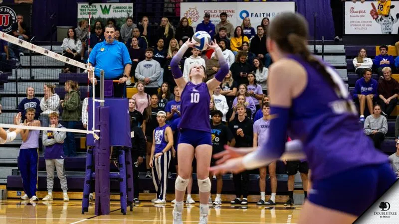 Jenniges Records 2,000th Assist as VB Sweeps MLC