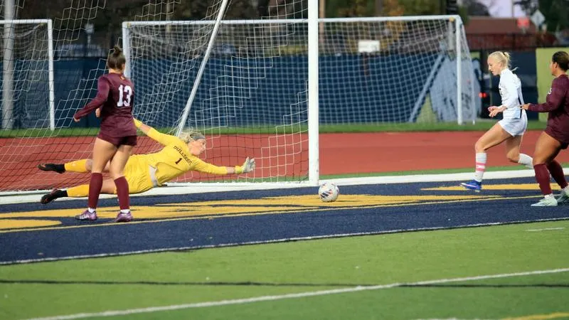 Haase's brace leads Golden Bears past Bulldogs