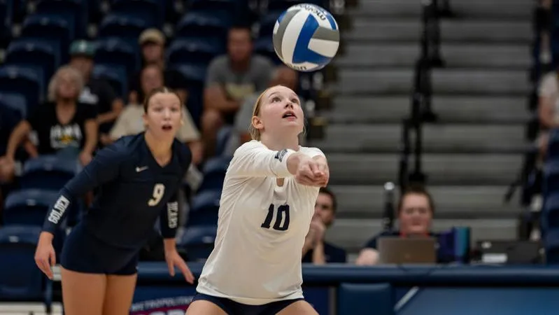 Golden Bears serve up road win over Marauders