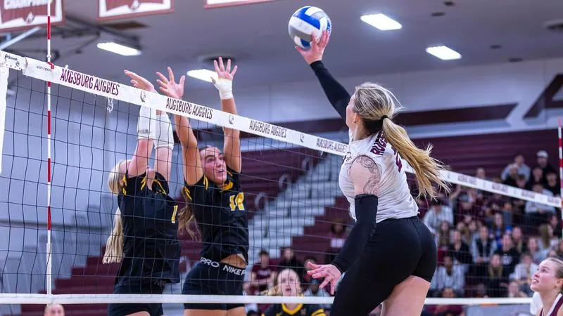 Volleyball edged in close match at Hamline