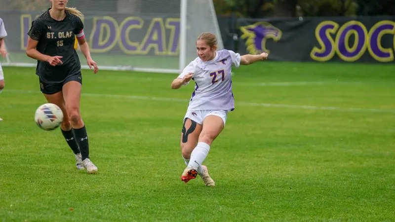 St. Kate's adds two in second half to shut out Gustavus, 2-0